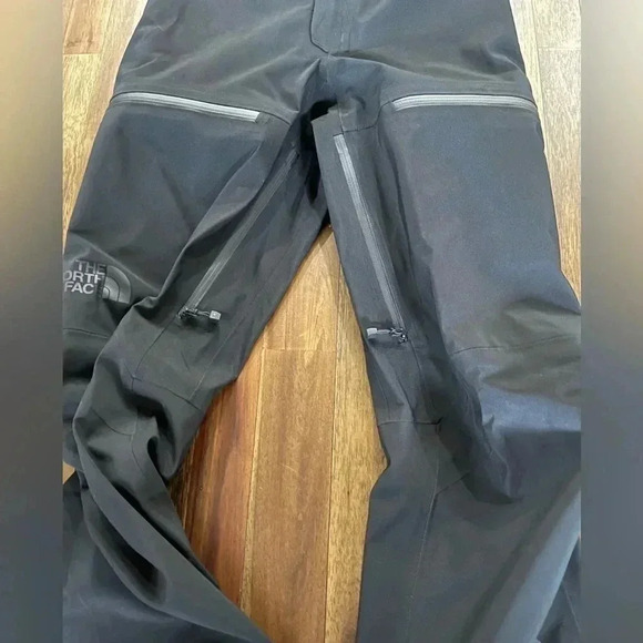 The North Face steep series Women’s A-Cad FUTURELIGHT Bibs black small - Picture 9 of 15